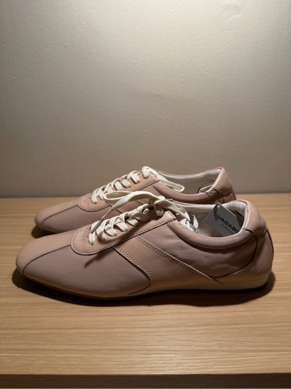 Vagabond Hillary Sneakers
